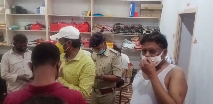 झारखंड : मधुपुर में हथियारबंद अपराधियों ने डकैती की घटना को दिया अंजाम